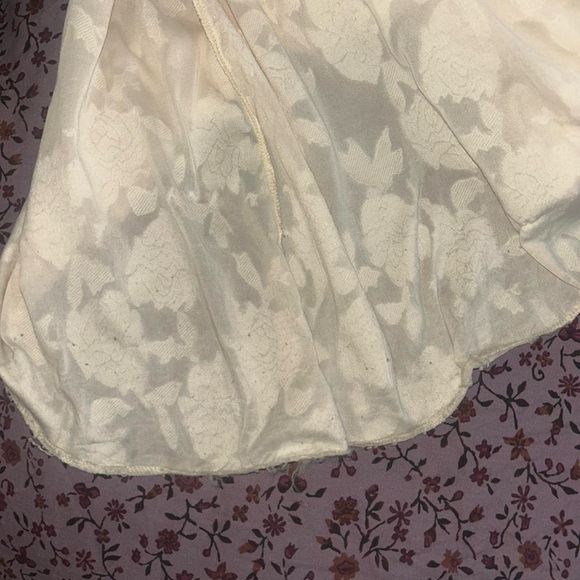 House of CB Cream Backless Lace Dress - Picture 8 of 8